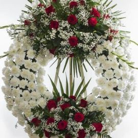 Funeraria San Jose Torreperogil flores blancas